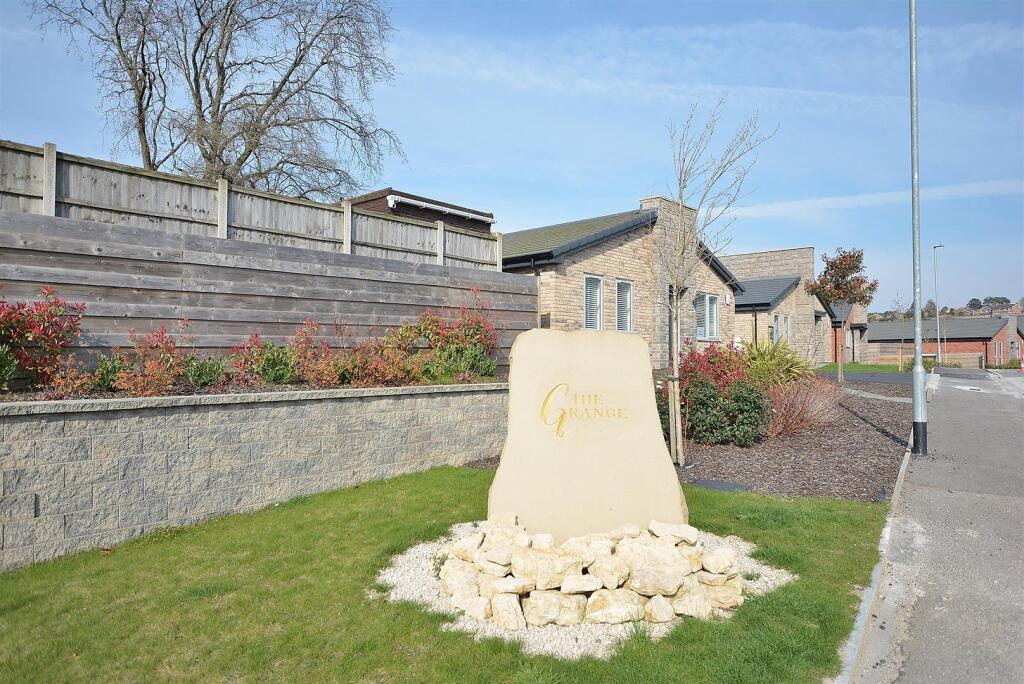 House in Mansfield, Nottinghamshire - View 5