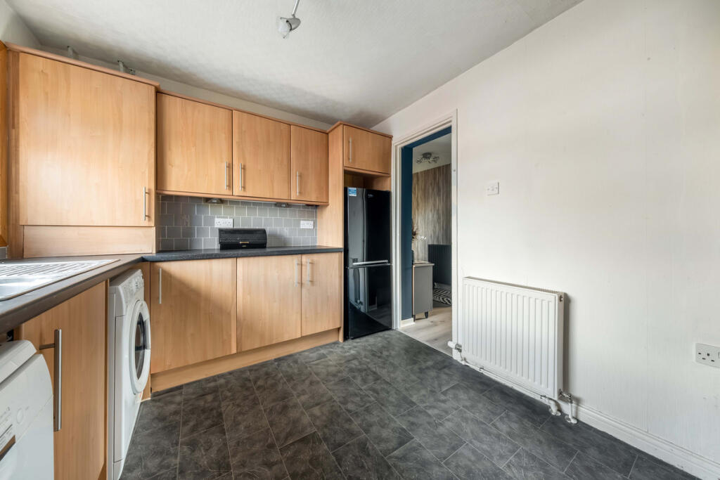 Portmore Place, Dundee, DD2 4 photo 4