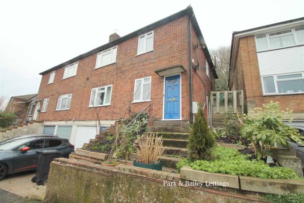 Main image of property: 2 bedroom Top Floor Maisonette in Caterham Valley