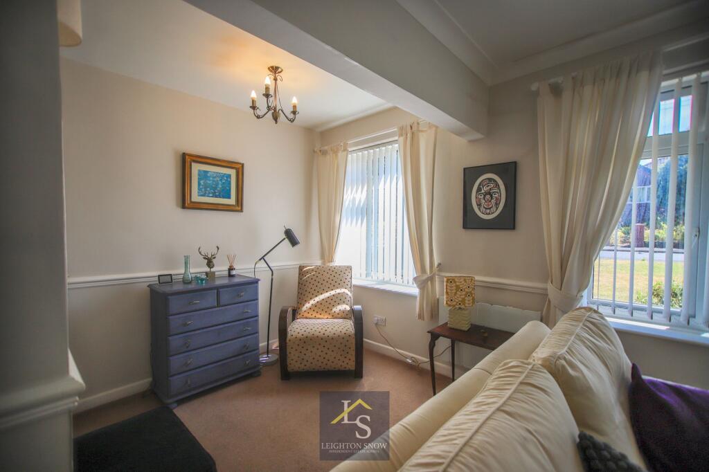 Damery Court, Bramhall, SK7 photo 4