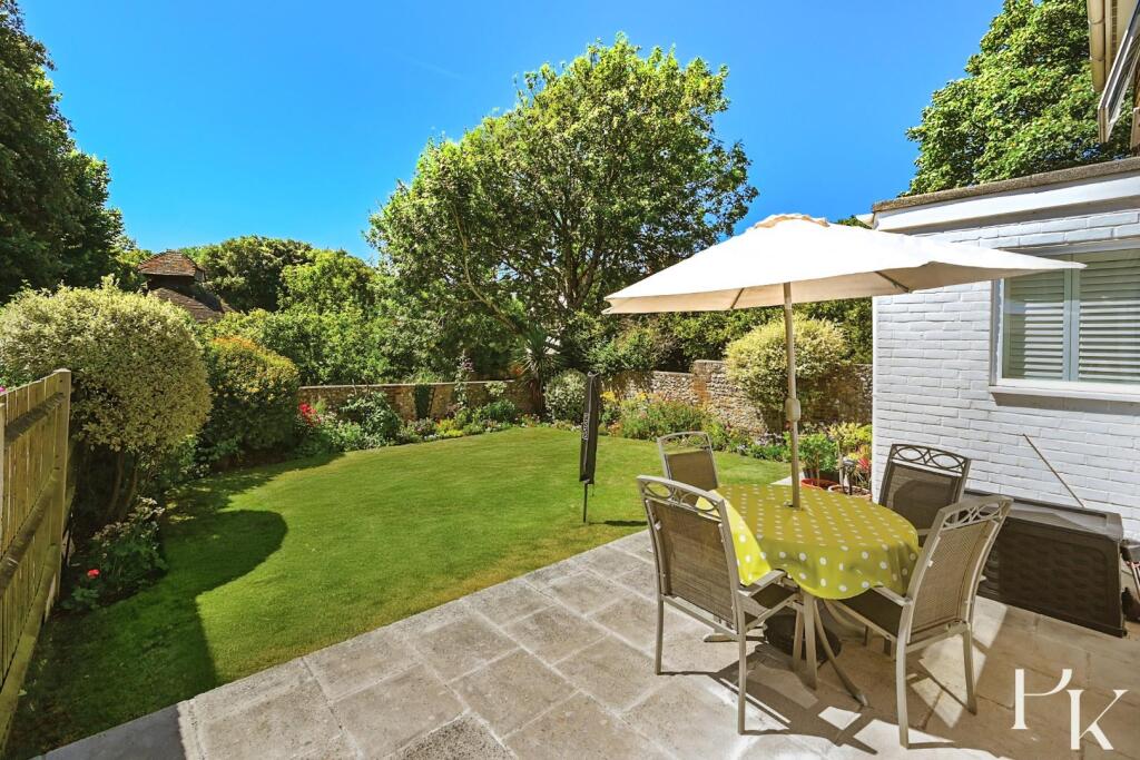 Hangleton Manor Close, Hove photo 2