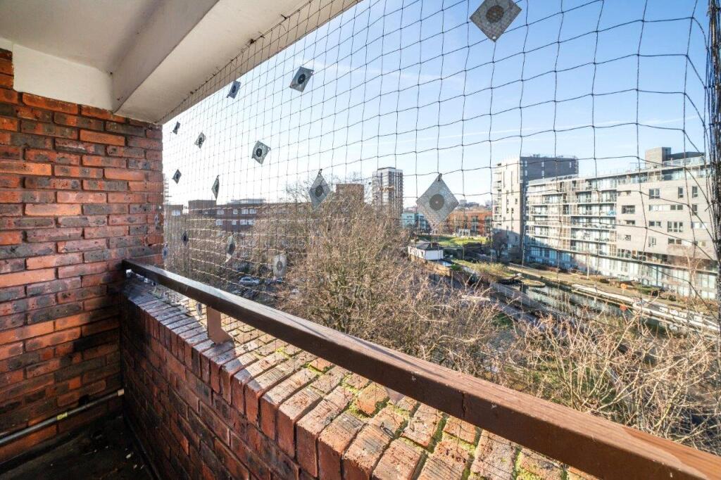 Apartment in London - View 3