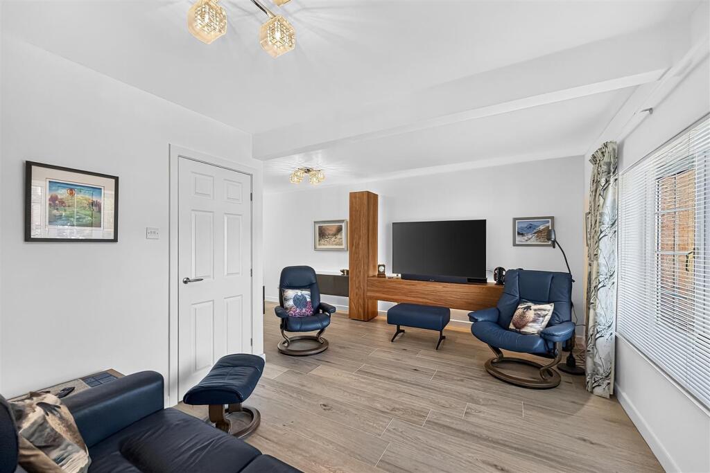 House in Trafford, Timperley - More