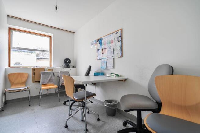 Photo 6