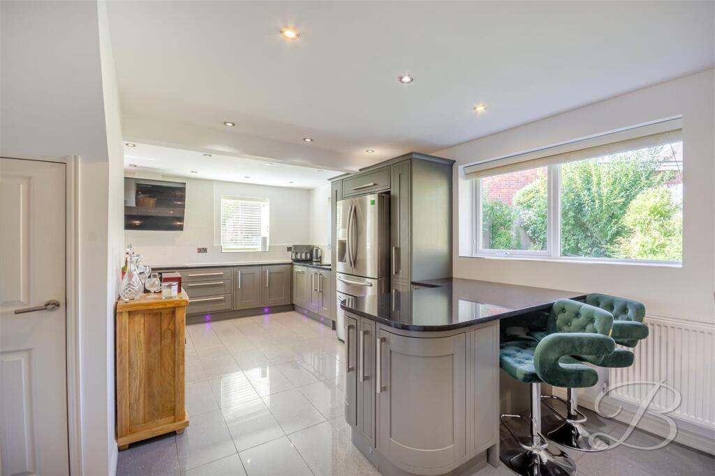 Oakmeadows, South Normanton, Alfreton photo 3