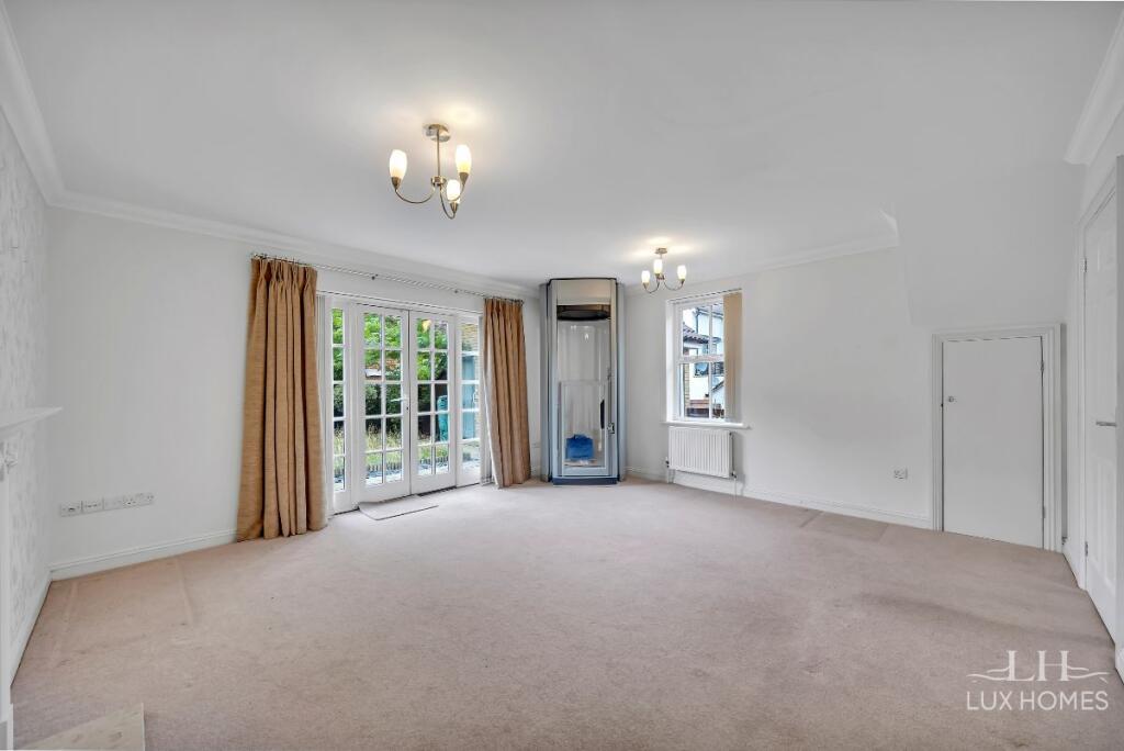 House in Brentwood, Ingatestone and Fryerning - View 3