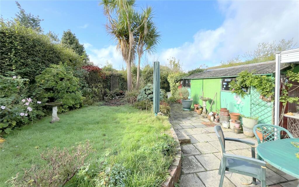 Holme Road, Highcliffe, Christchurch, Dorset, BH23 photo 2