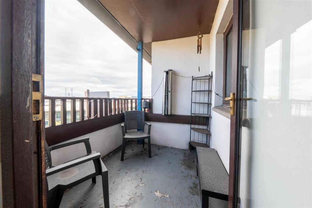 Apartment in Dundee, Central Waterfront, City Centre - View 5
