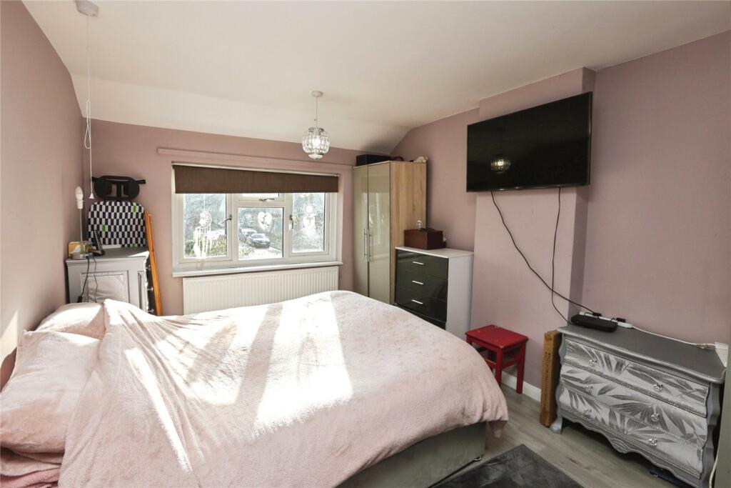 House in Fareham, Locks Heath - View 5