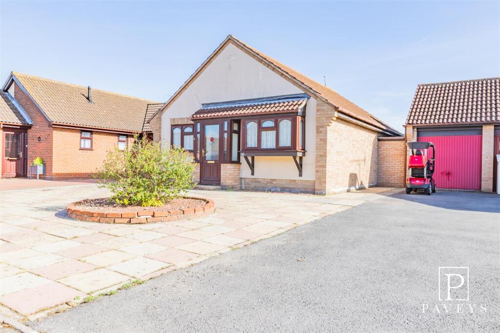 Main image of property: Stallards Crescent, Kirby Cross, Frinton-On-Sea