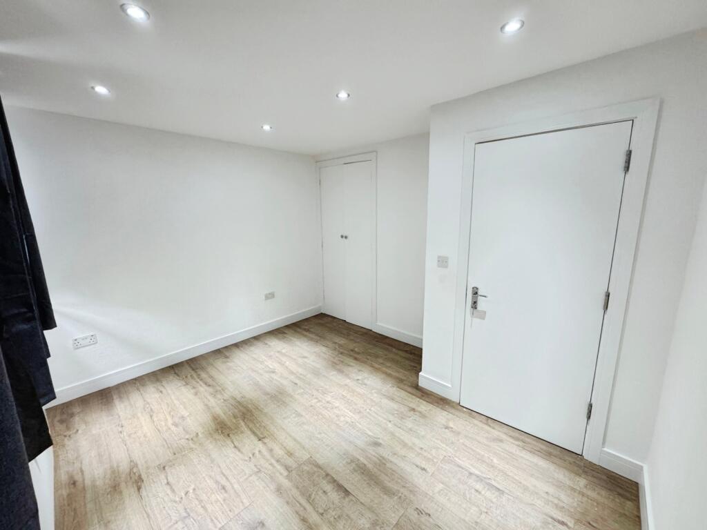 Apartment in Twickenham - More