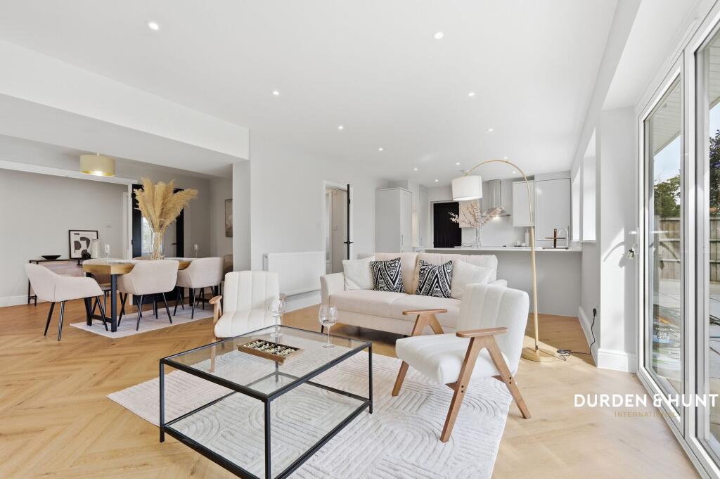 Main image of property: Nobles Green Road, Leigh-On-Sea, SS9