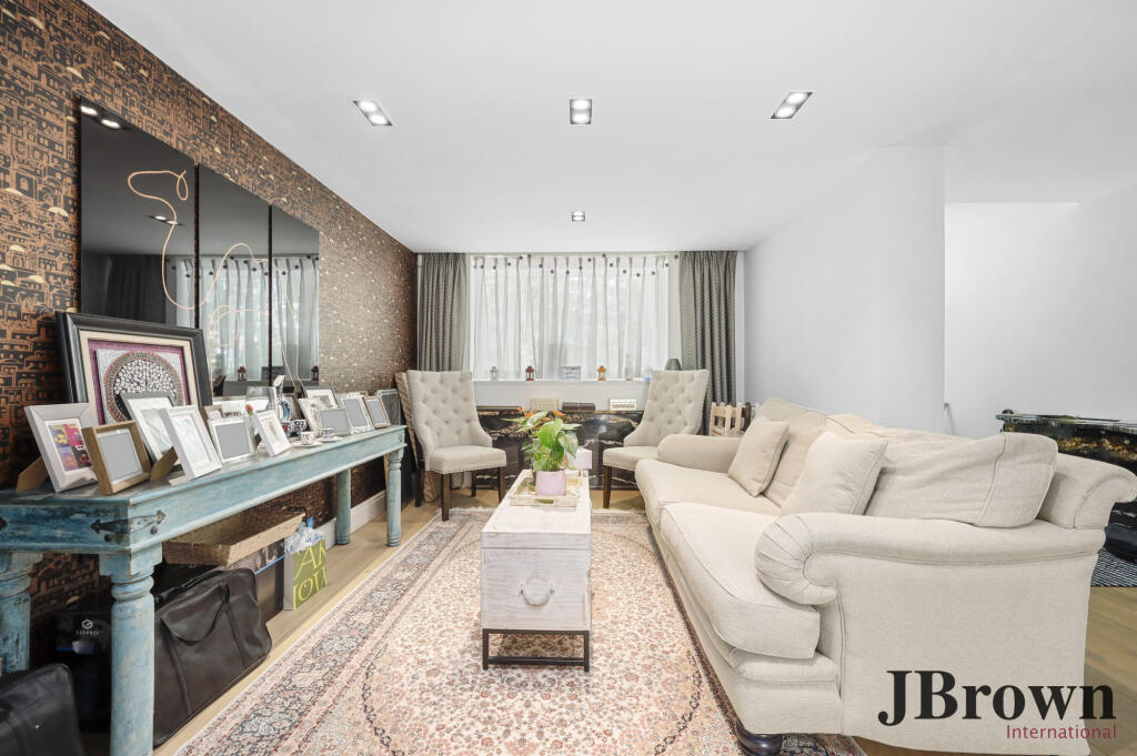 House in London - View 5