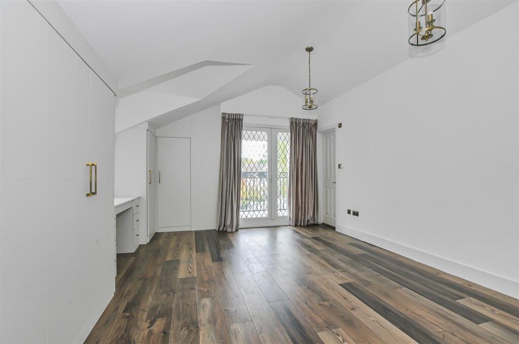 Additional image 10 of Hazel Road, Park Street, St. Albans