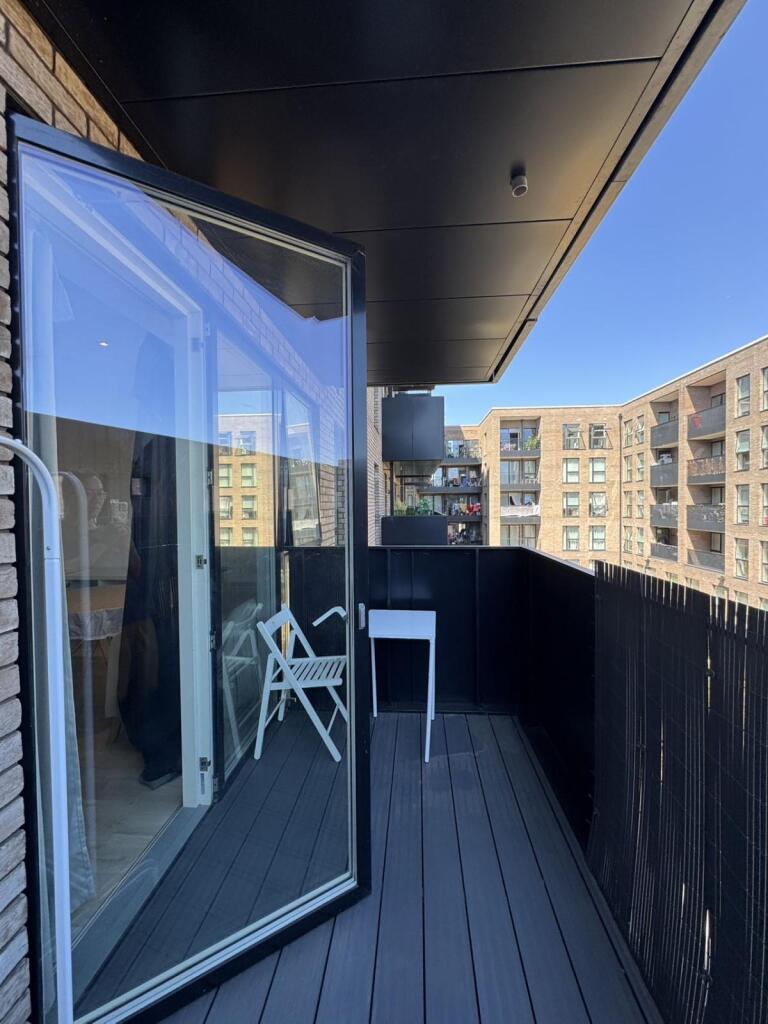 Apartment in London - More