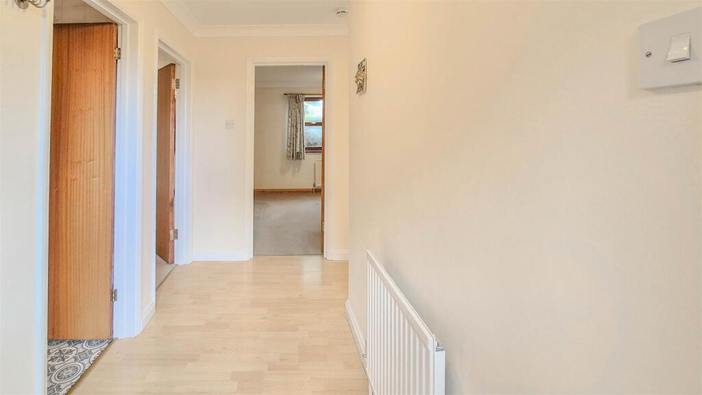 Apartment in Hemel Hempstead - View 2