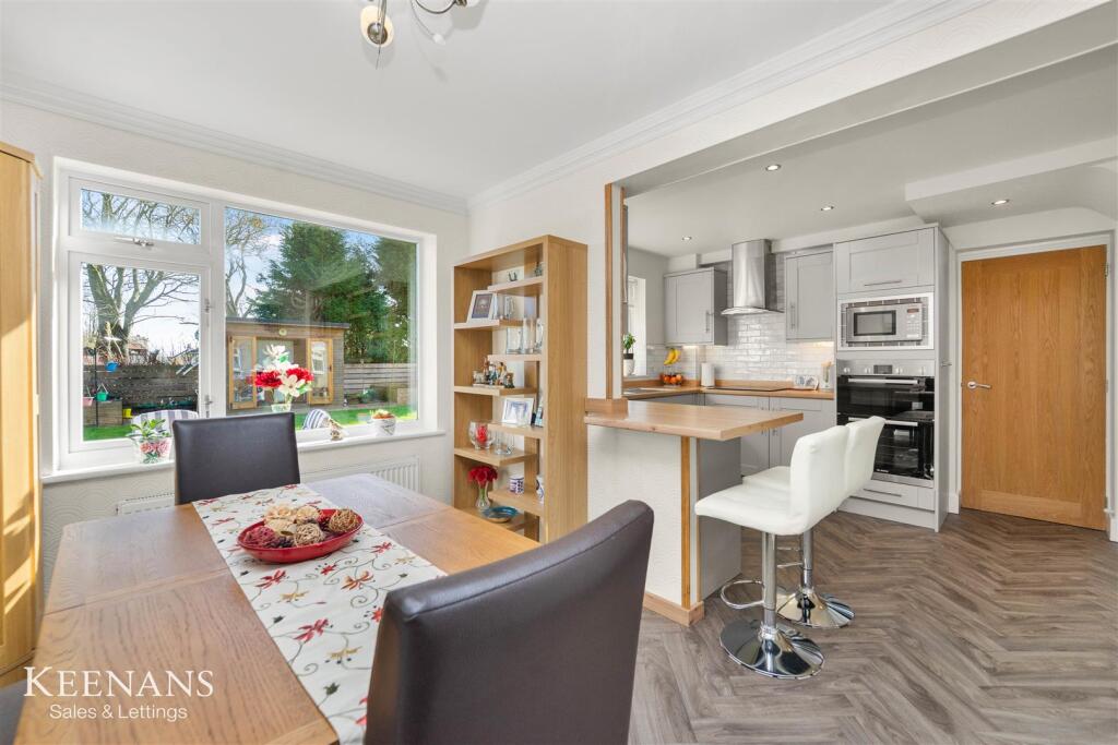 Dawson Avenue, Simonstone photo 2