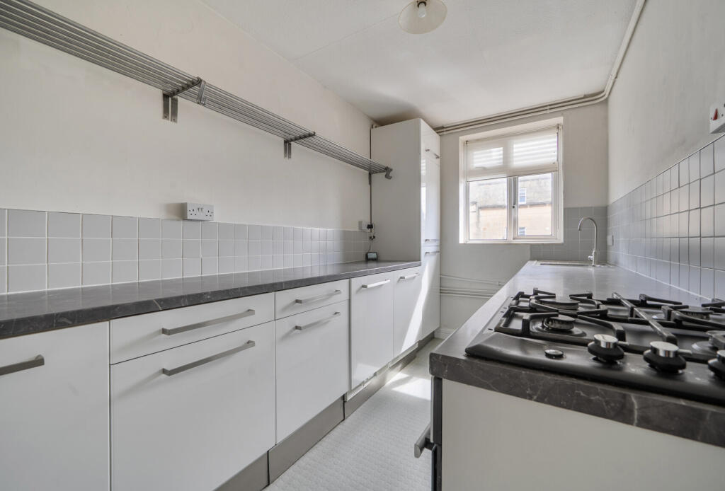 Bath, Somerset, BA1 - View 4