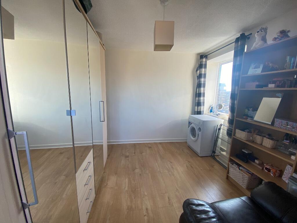 Apartment in Liverpool - More