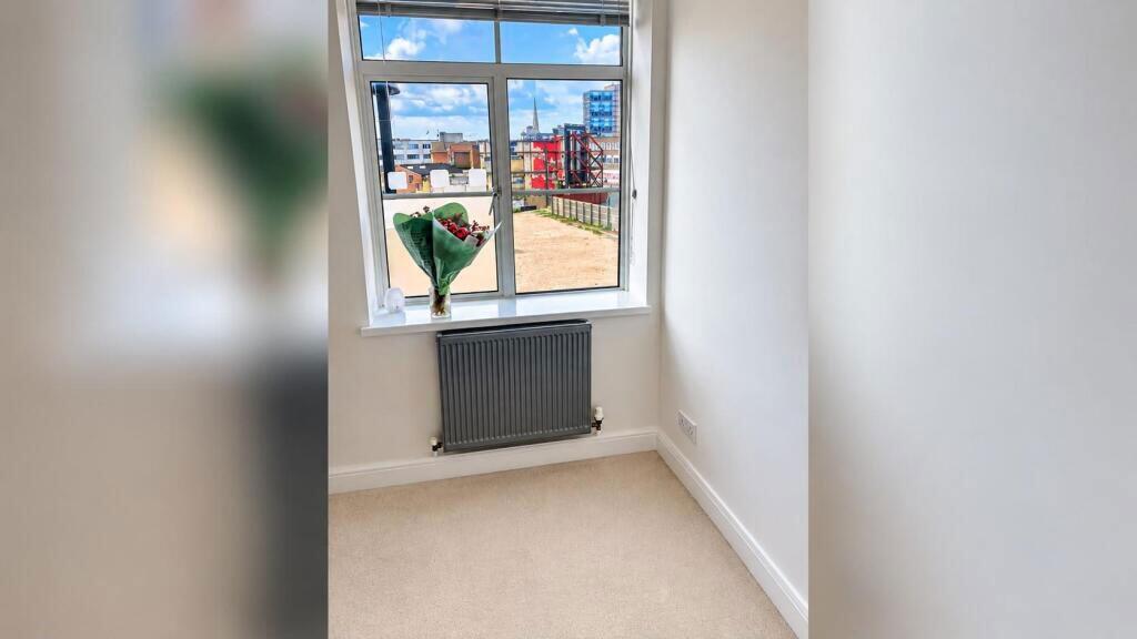 Apartment in Southampton - More