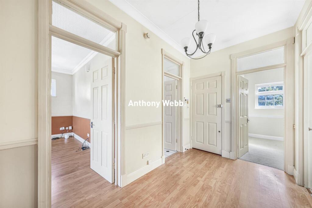 Apartment in London - View 3