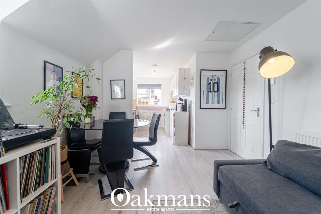 Apartment in Birmingham, West Midlands - View 3