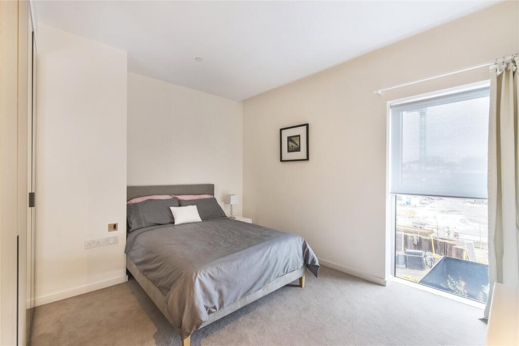 Apartment in London - View 5