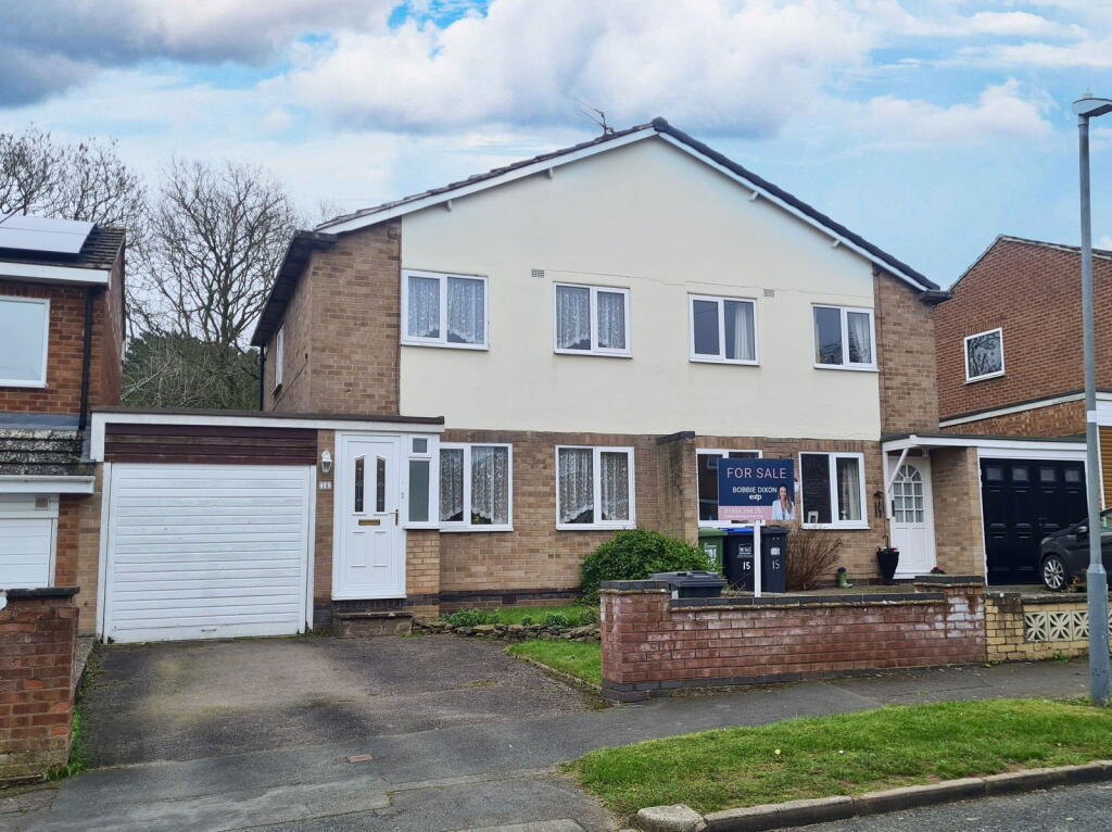 Main image of property: The Mews, Kenilworth, CV8 1DN