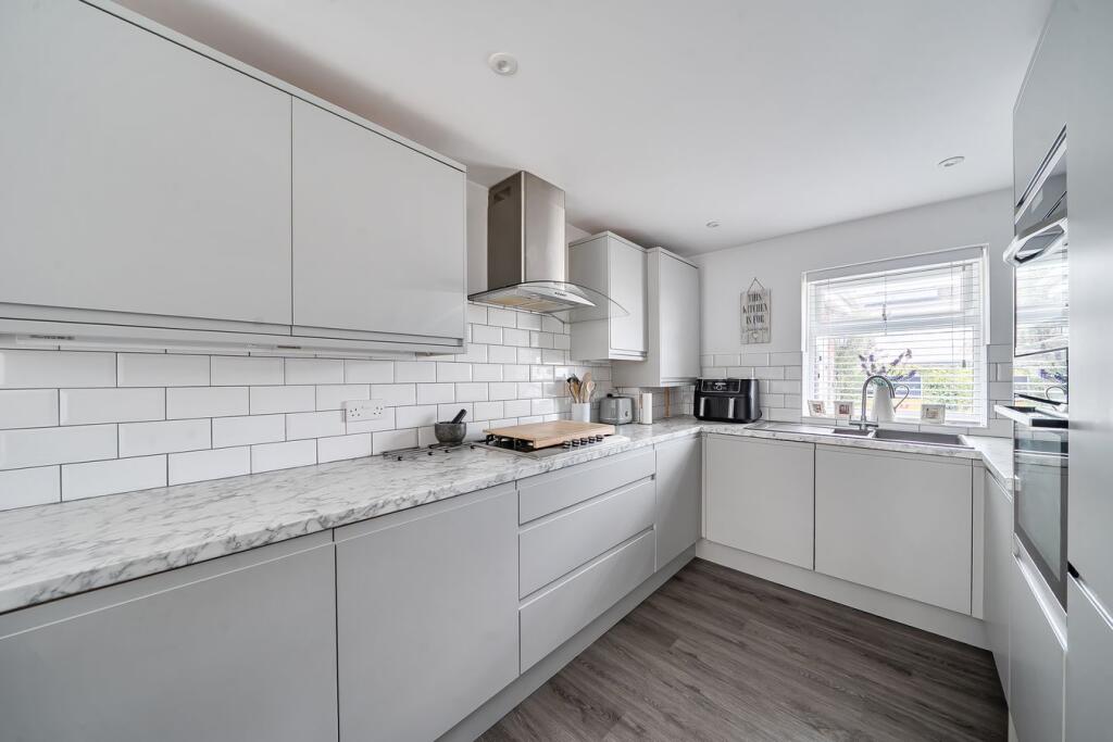 House in Lymington - View 4