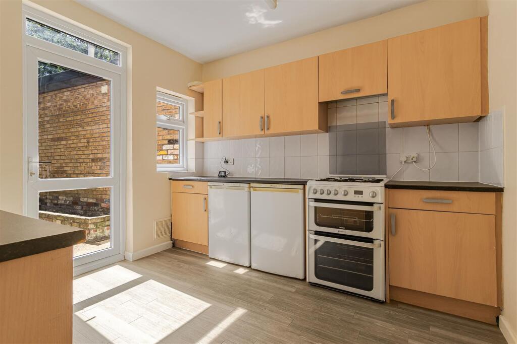 Victoria Road, Cambridge - View 4