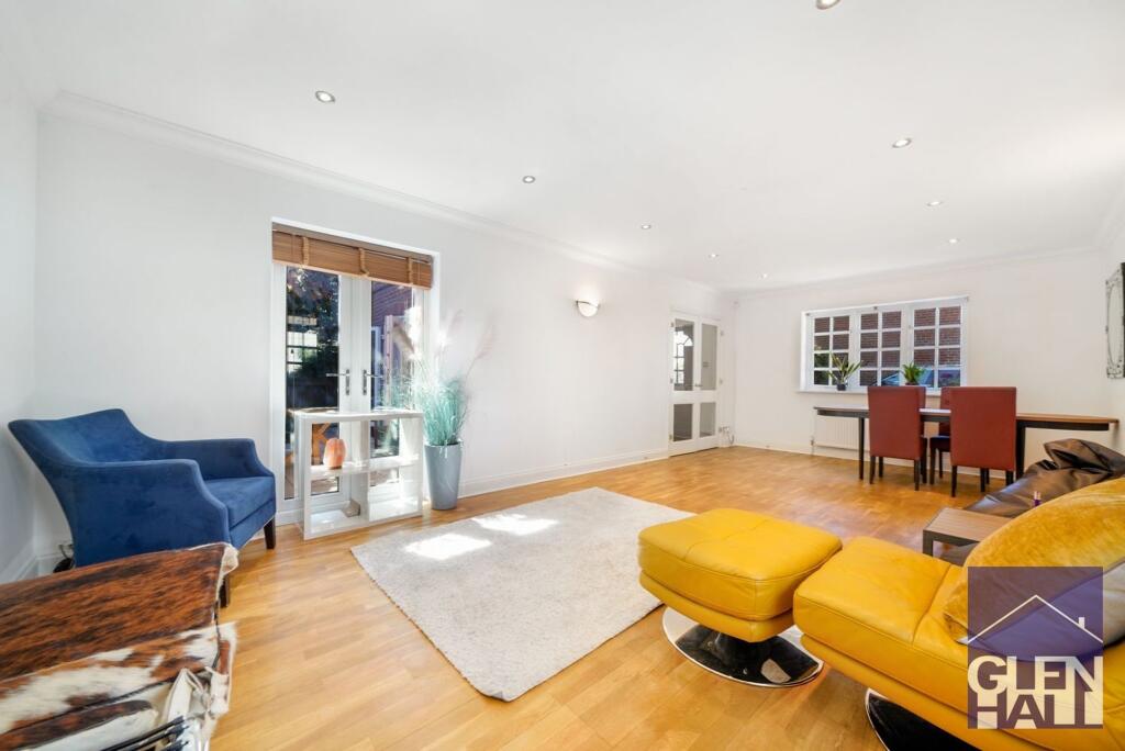 Main image of property: Cannon Hill, London, N14