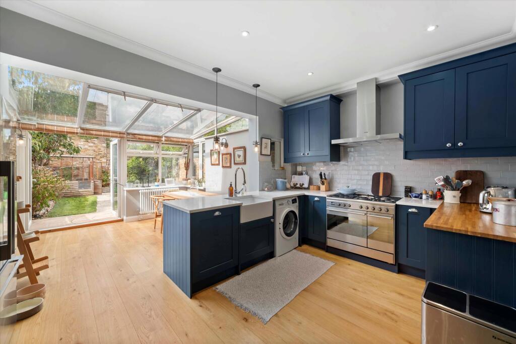 House in London - View 4