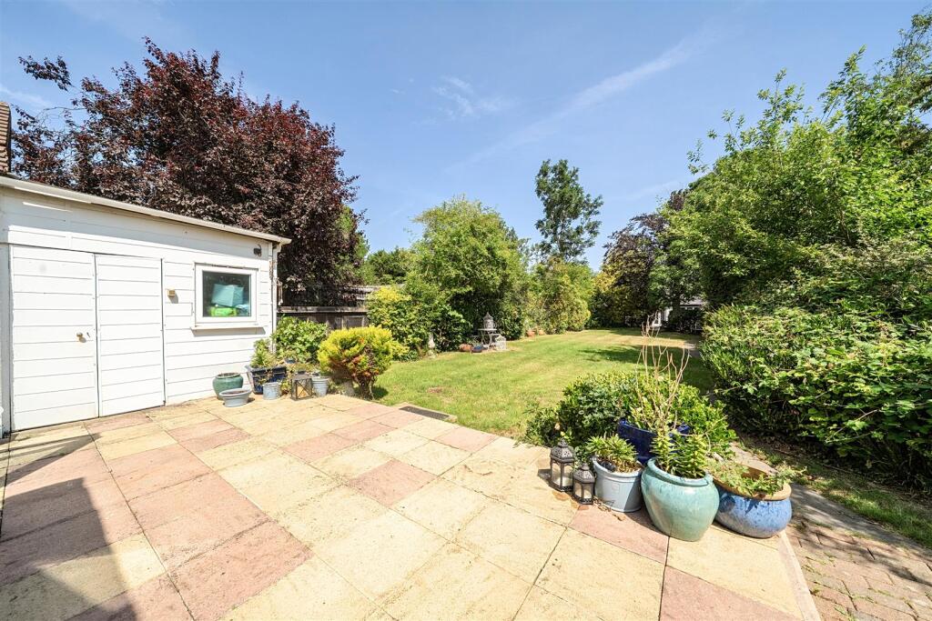 House in Orpington, Poverest, St Mary Cray - View 5