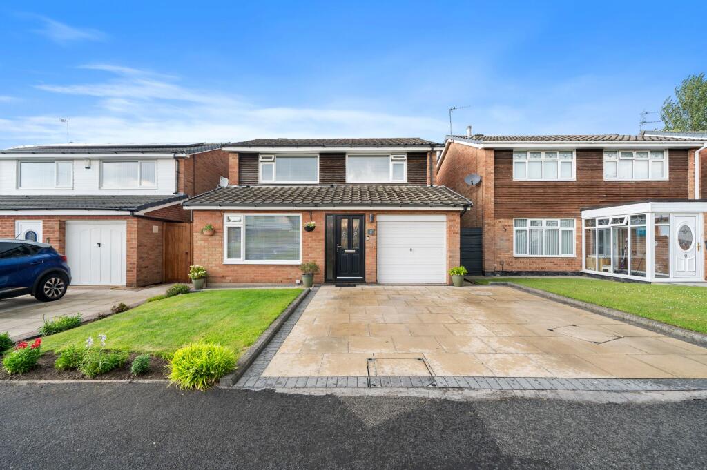 Main image of property: Alderley Close, Billinge, WN5