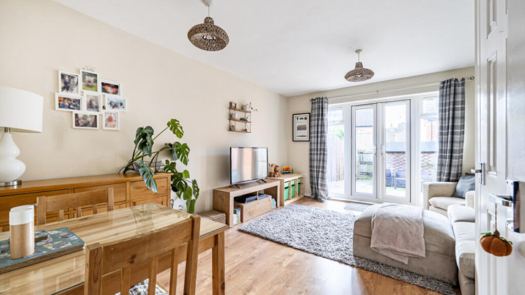 House in Swindon - View 5