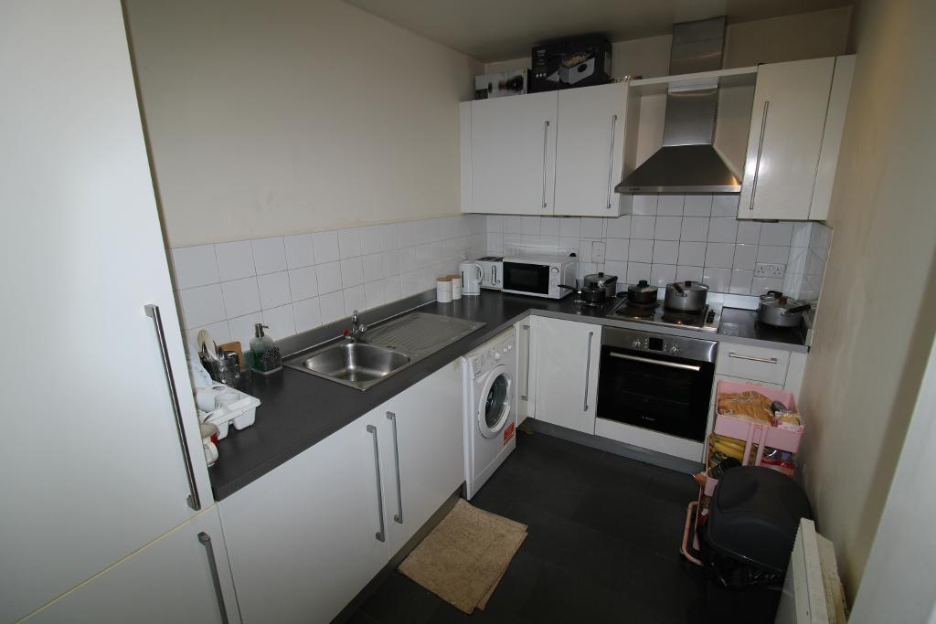 Apartment in Milton Keynes - View 4