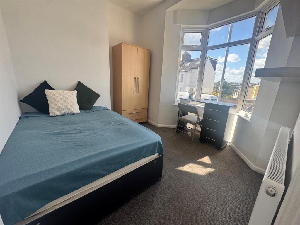 Main image of property: Ditchling Rad