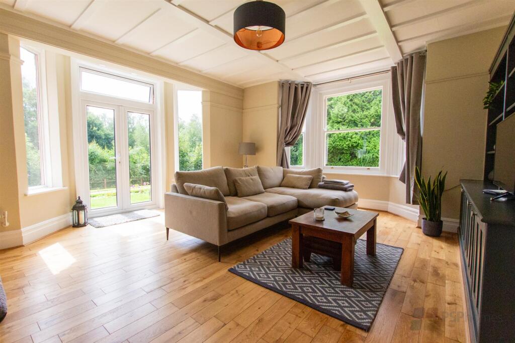 Apartment in Brighton - View 2