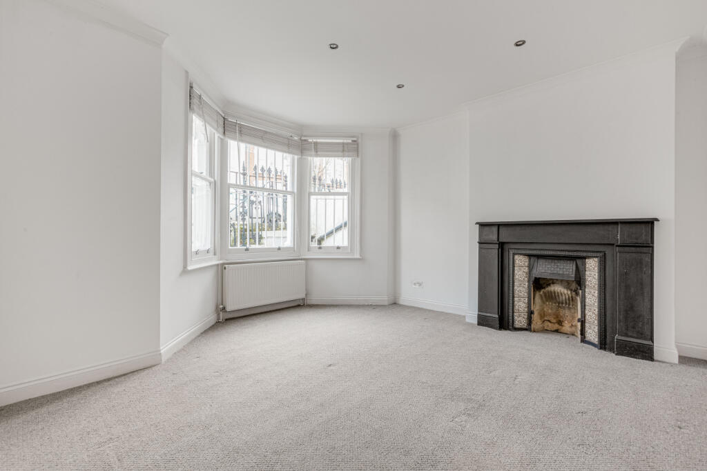 Apartment in London - More