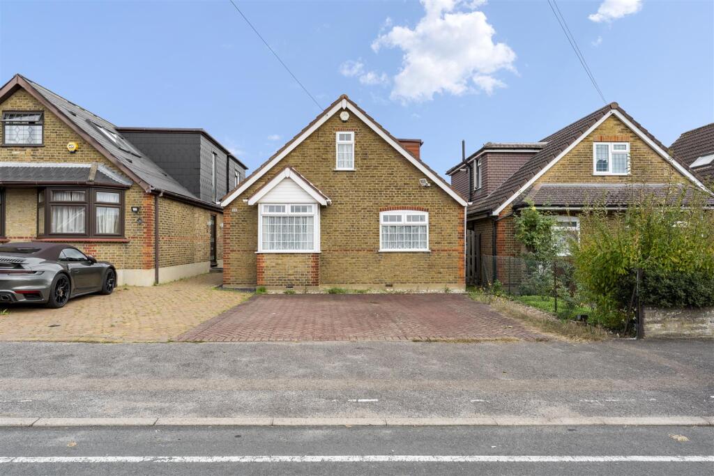 4-bed detached on Copperfield Avenue, Hillingdon, £700,000
