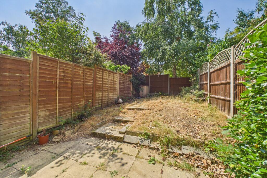 House in Binfield, Bracknell Forest - View 4