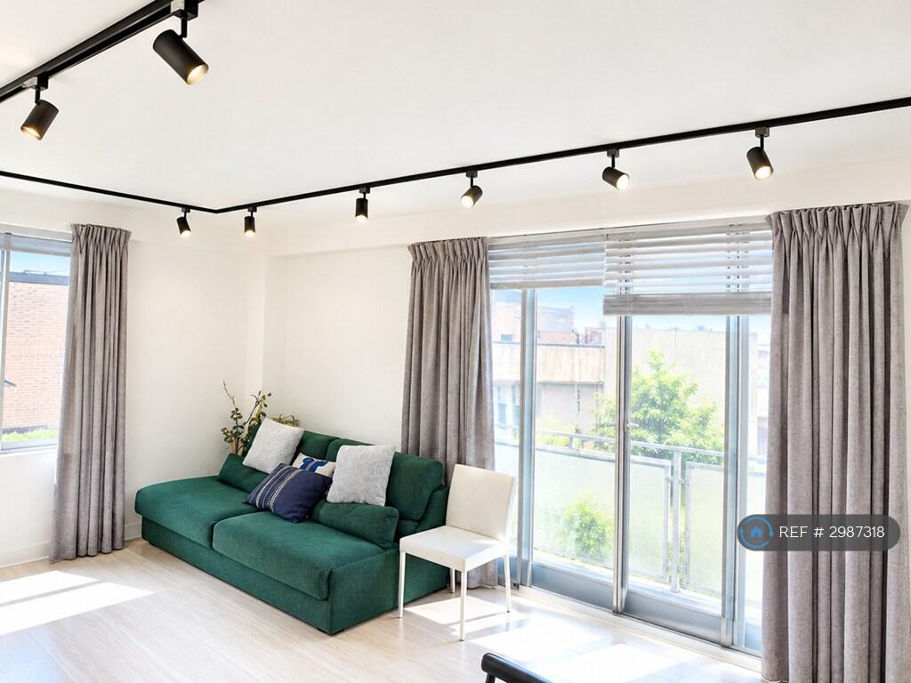 Apartment in London, City of Westminster - View 2