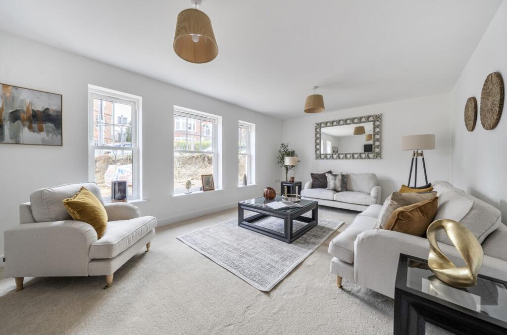 House in Tunbridge Wells, Broadwater Down - View 5