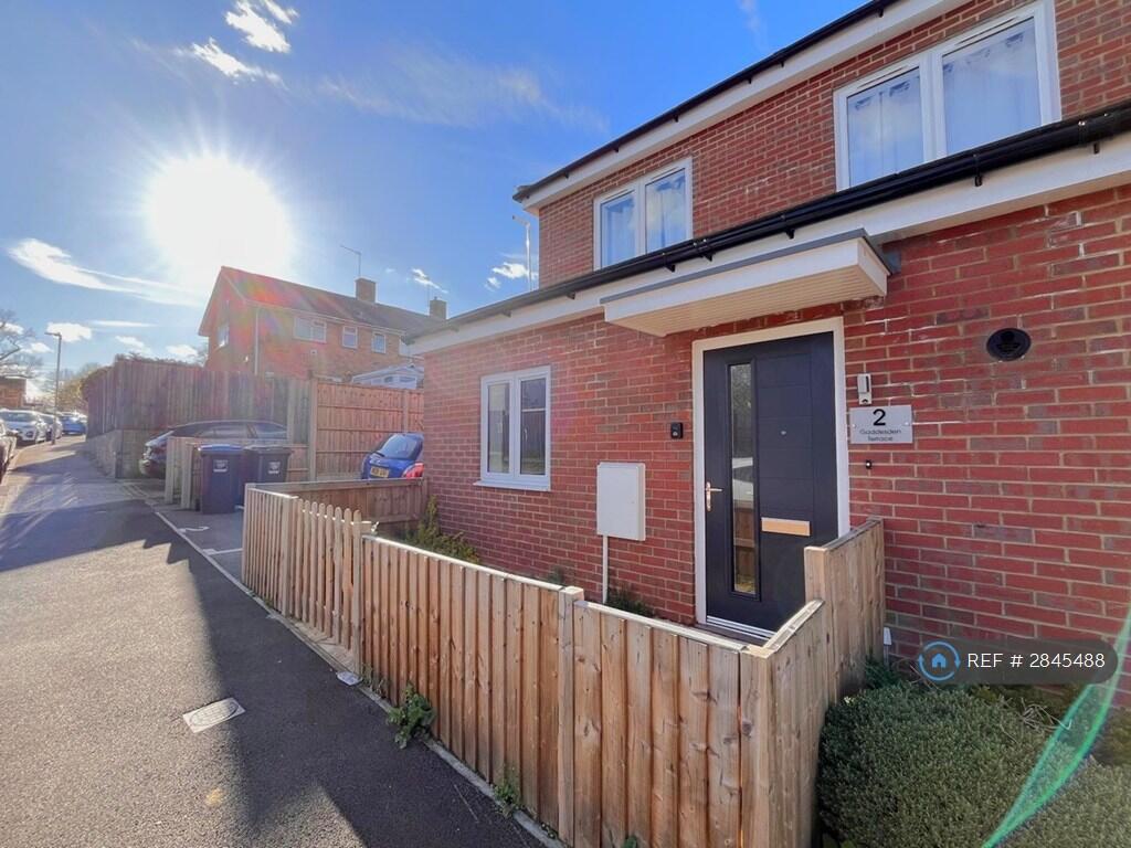 Main image of property: Middleknights Hill, Hemel Hempstead, HP1