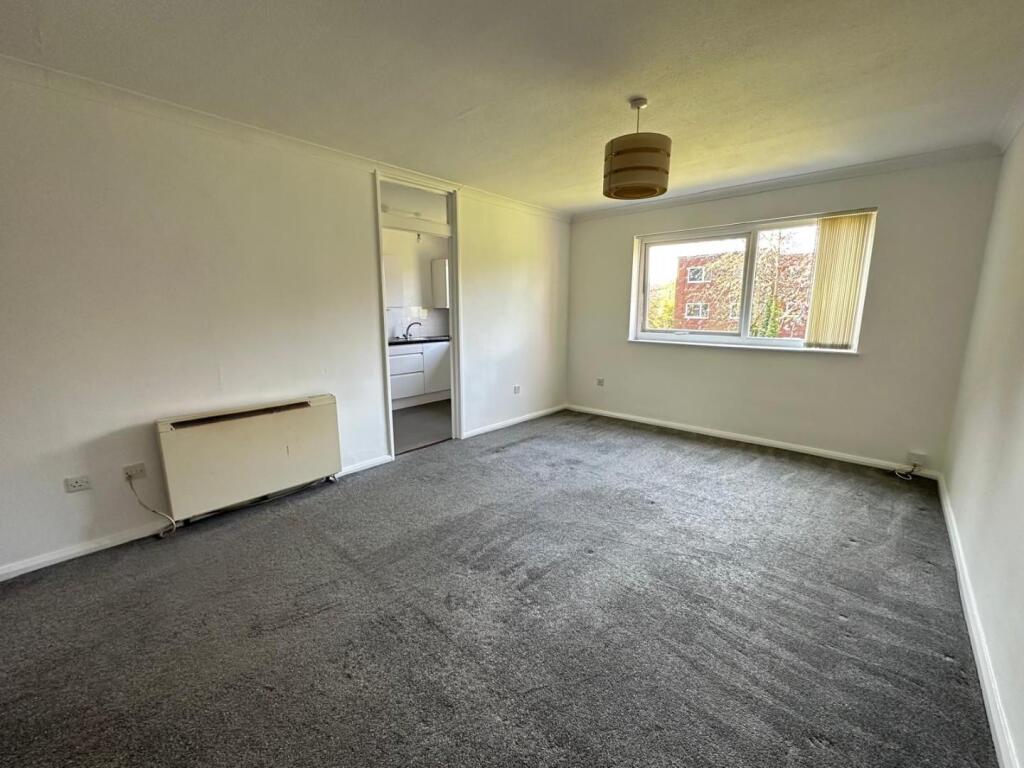 Apartment in Salford, Greater Manchester - View 4