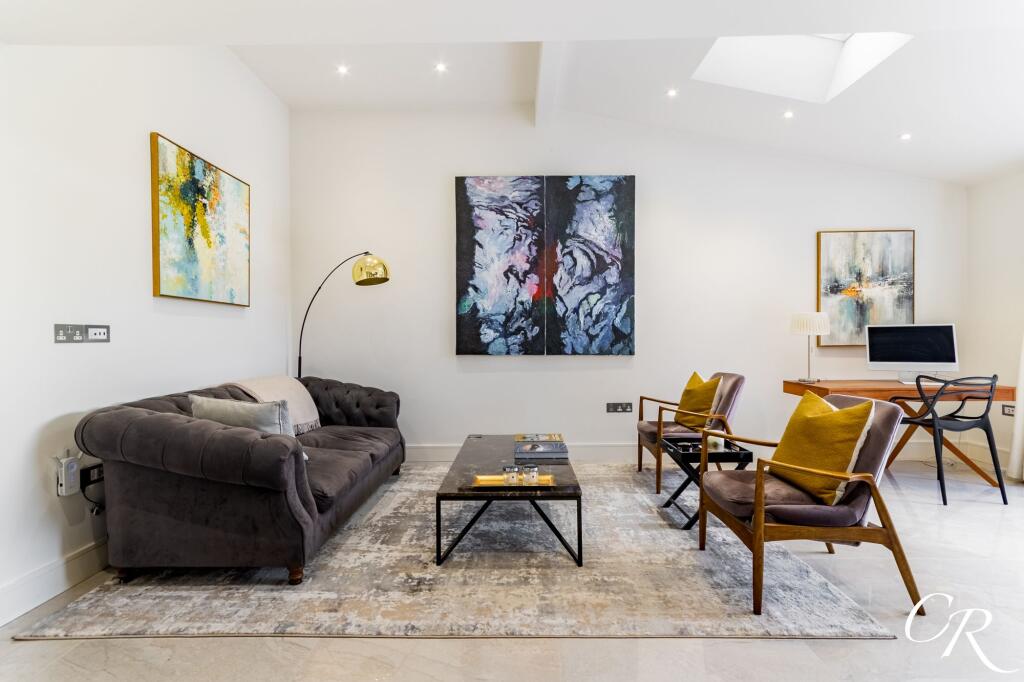House in Cheltenham, Lynworth, Cleevemount - View 3