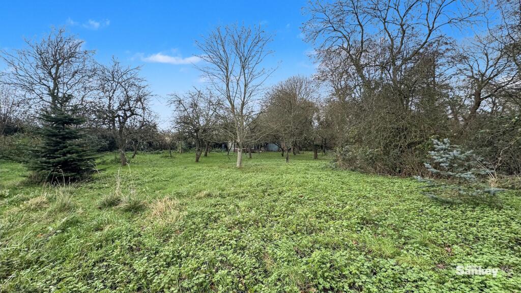 House in Mansfield, Warsop - More