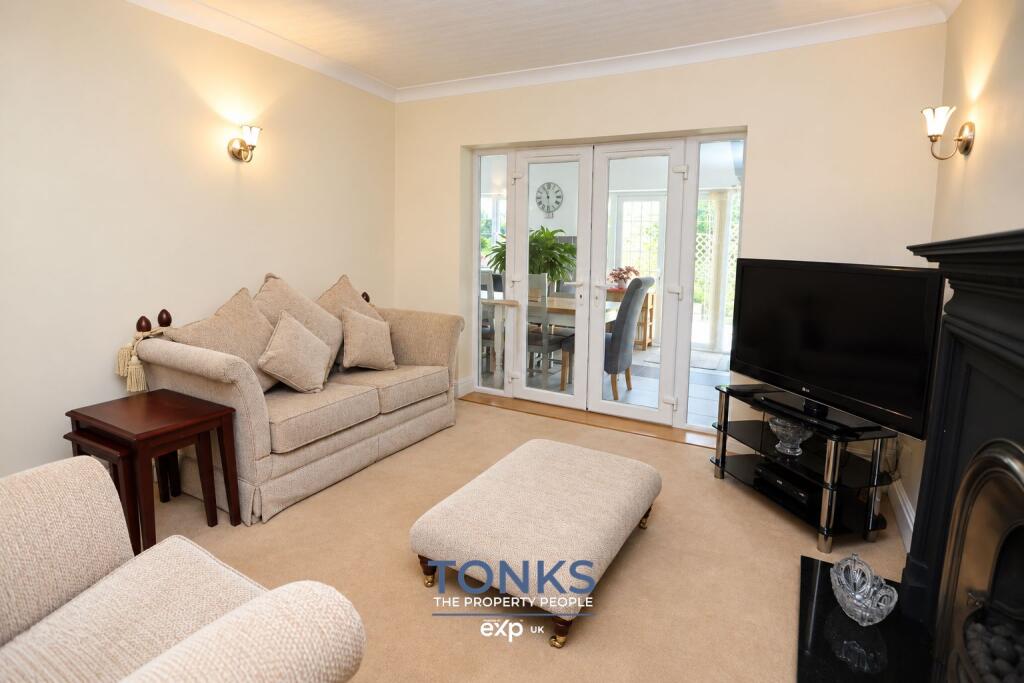 House in Dudley - View 5