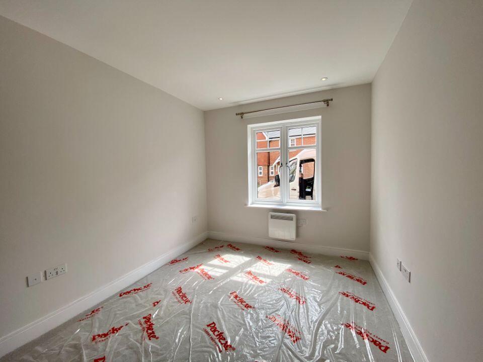 Apartment in Hart, Edenbrook Village, Fleet - View 5