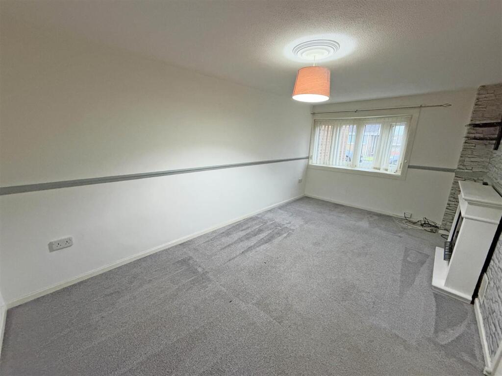 Bellingham Close, Wallsend photo 2